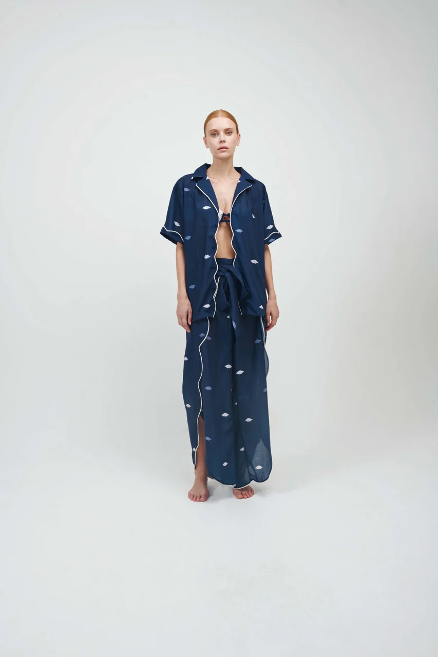 Blow me a Kiss Maxi Shirt - Image 3