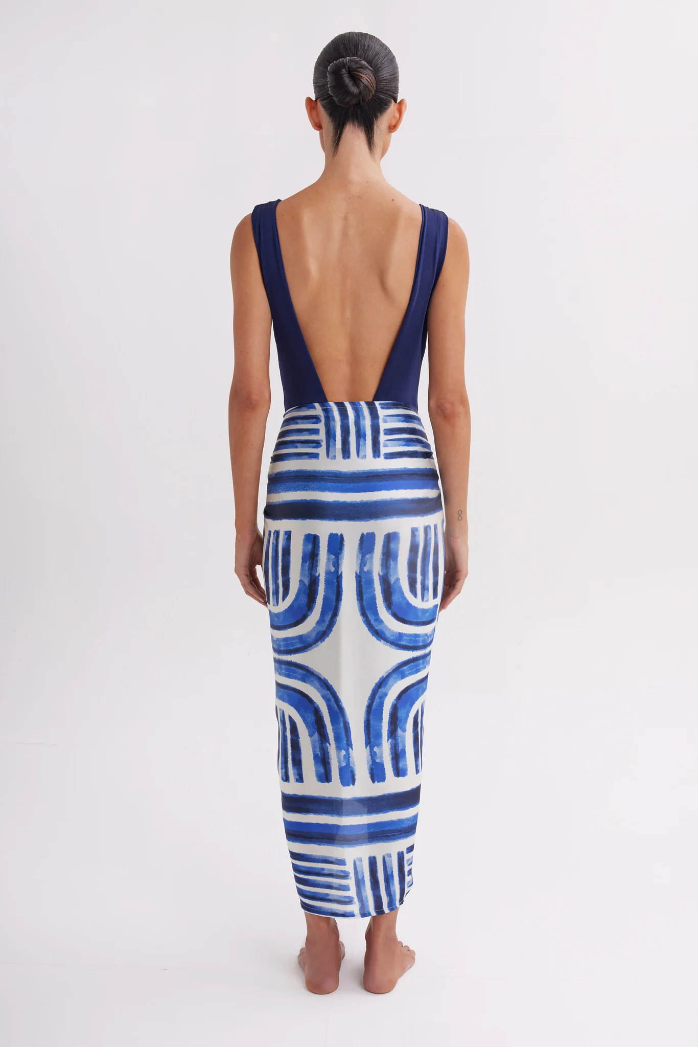 LUA 1605 Sarong - Image 2